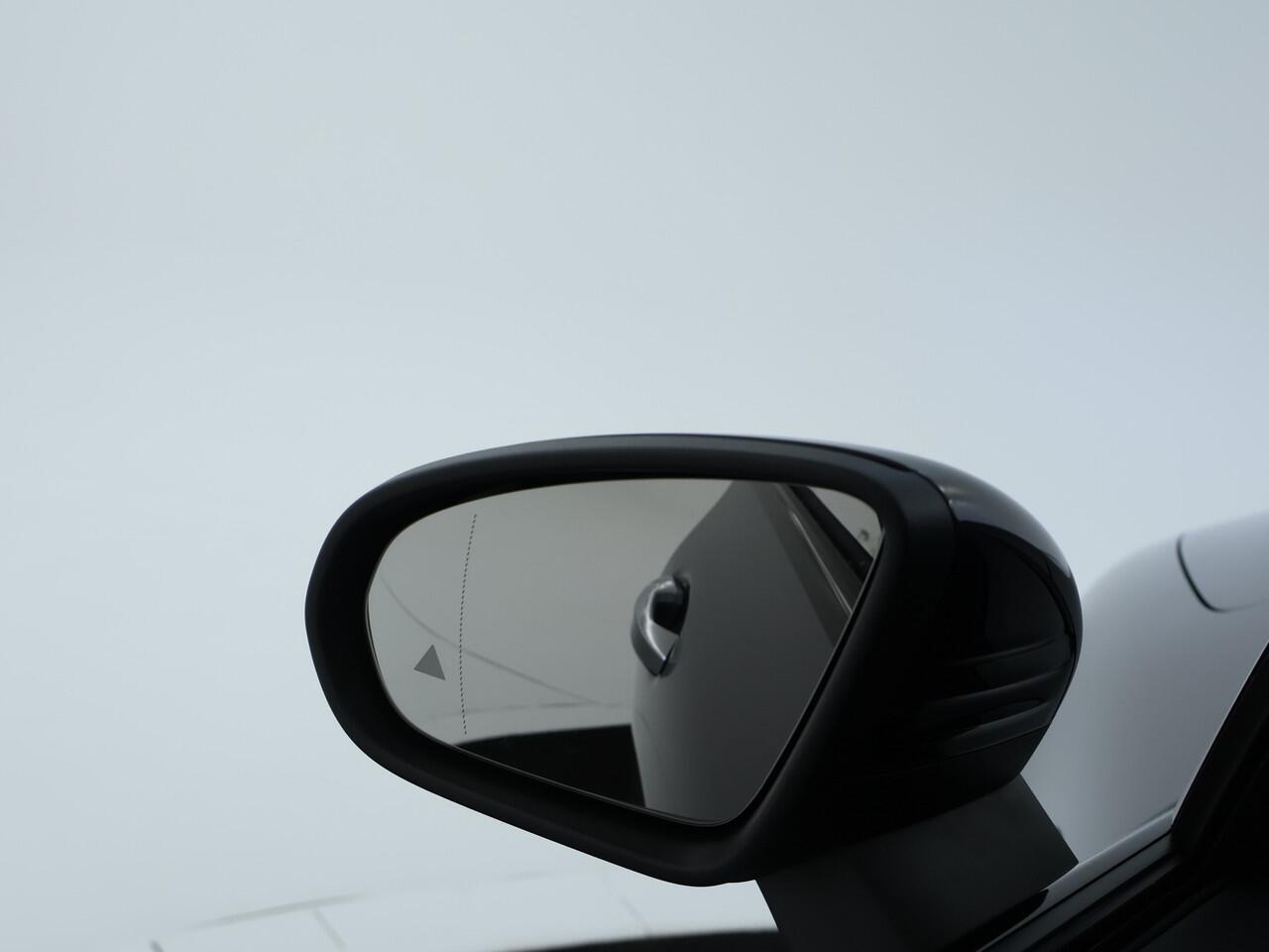 Mercedes-Benz CLA-KLASSE Shooting Brake 250 e Business Solution AMG | Trekhaak | AMG Line Plus pakket | Nightpakket | Parkeerpakket met 360°-camera | Antidiefstalpakket GUARD 360° Plus | EASY PACK achterklep | KEYLESS-GO |