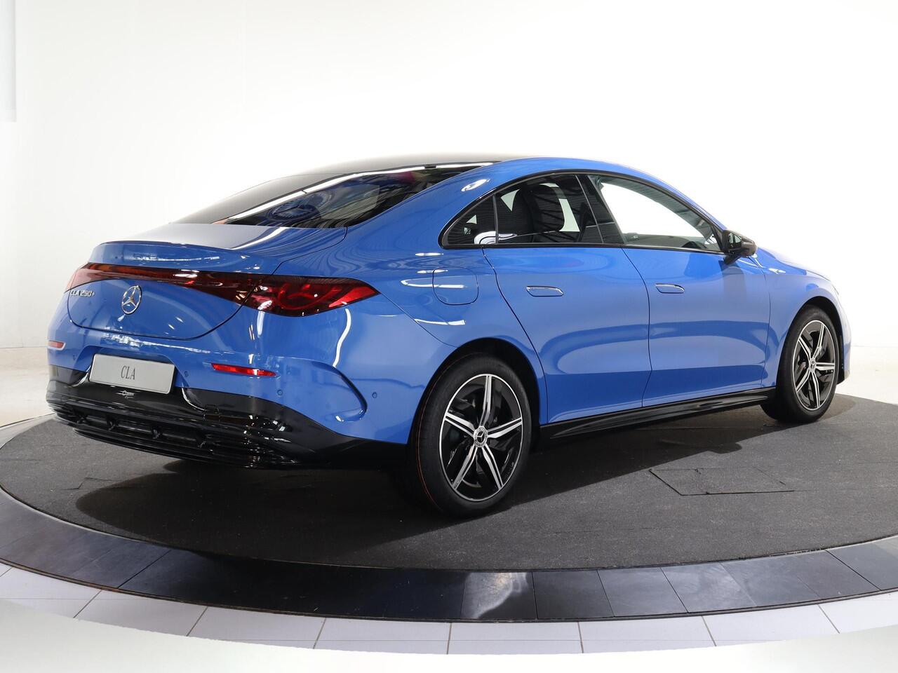 Mercedes-Benz CLA-KLASSE 250+ Launch Edition 85 kWh | Night | Panoramadak | Stoelverwarming | DISTRONIC | Achteruitrijcamera | Dodehoekassistent |