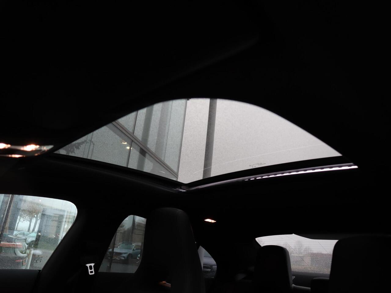 Mercedes-Benz CLA-KLASSE 250 e AMG Line