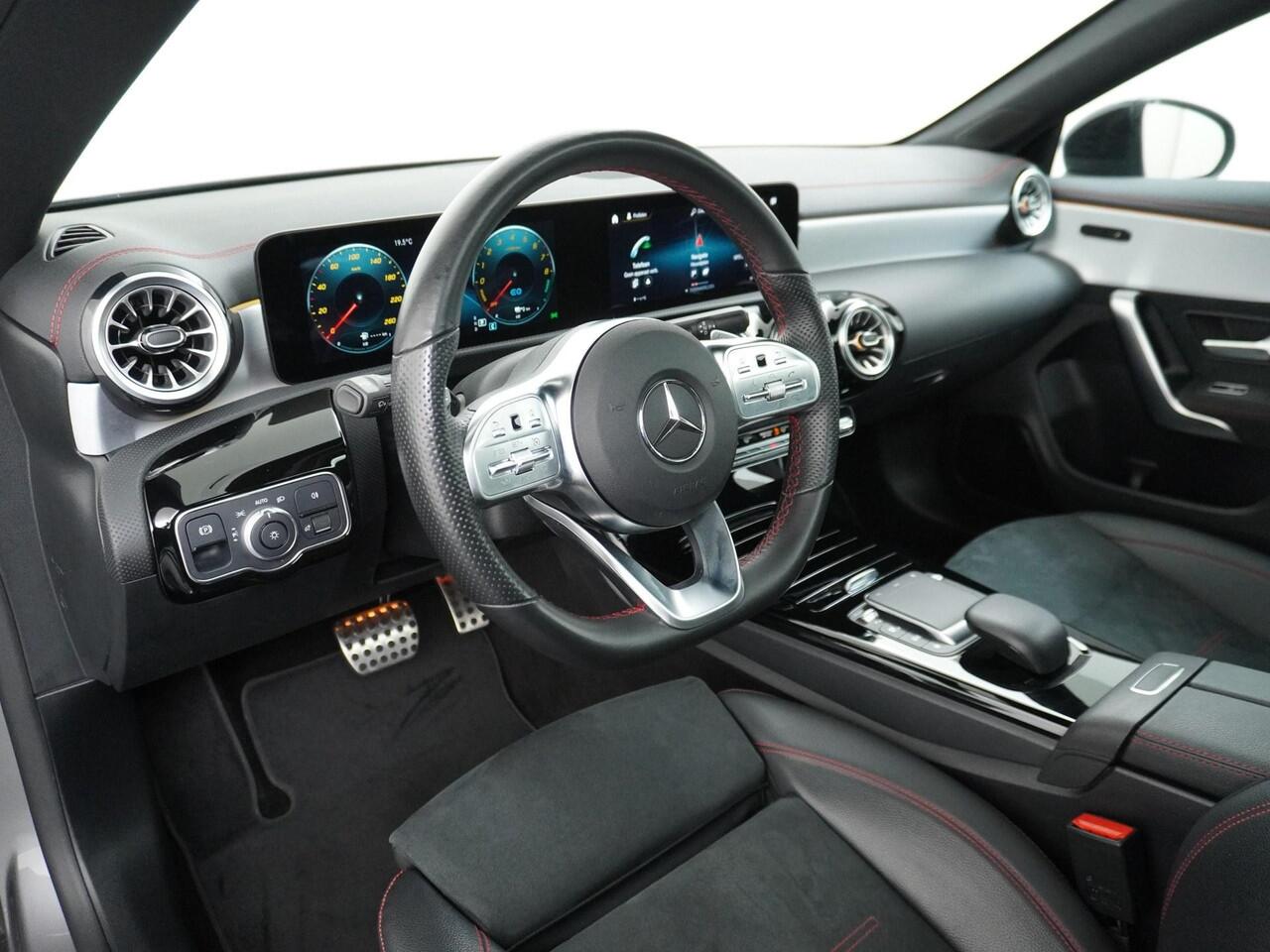 Mercedes-Benz CLA-KLASSE Shooting Brake 250e Business Solution AMG Limited