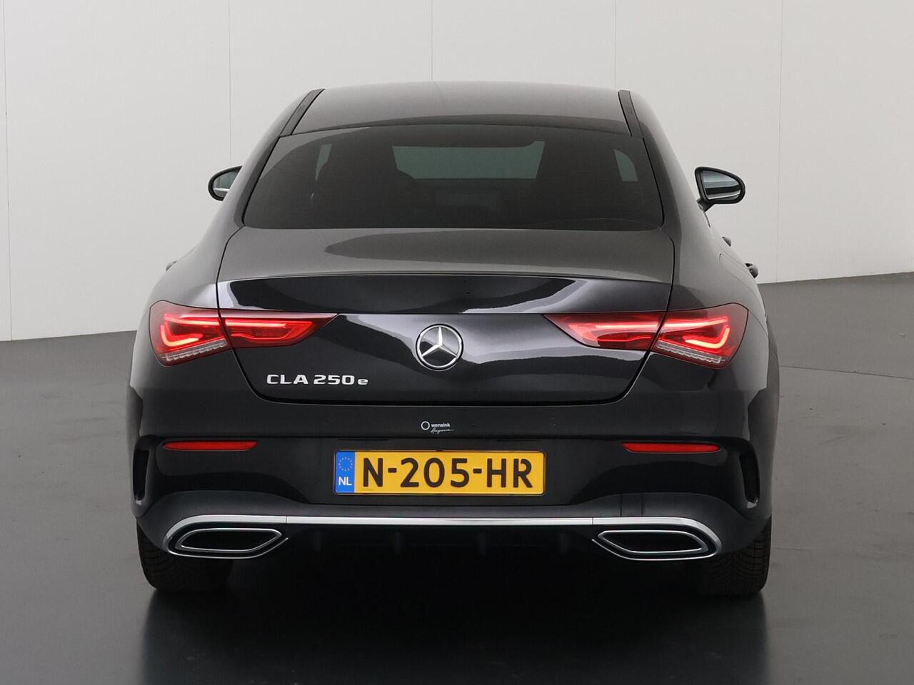 Mercedes-Benz CLA-KLASSE 250 e Business Solution AMG Limited | AMG | Apple carplay | Stoelverwarming |