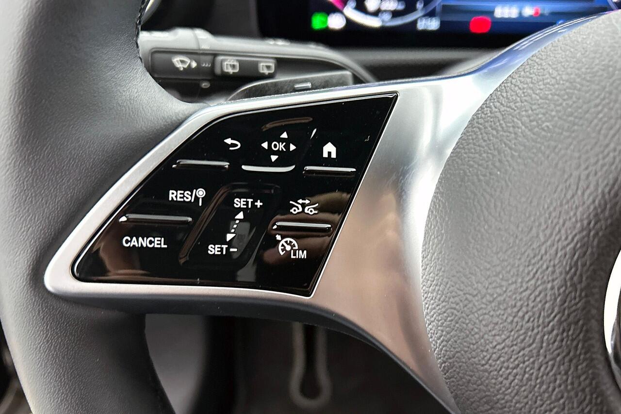 Mercedes-Benz CLA-KLASSE Shooting Brake 180 Business Solution 18", stuur- en stoelverw.