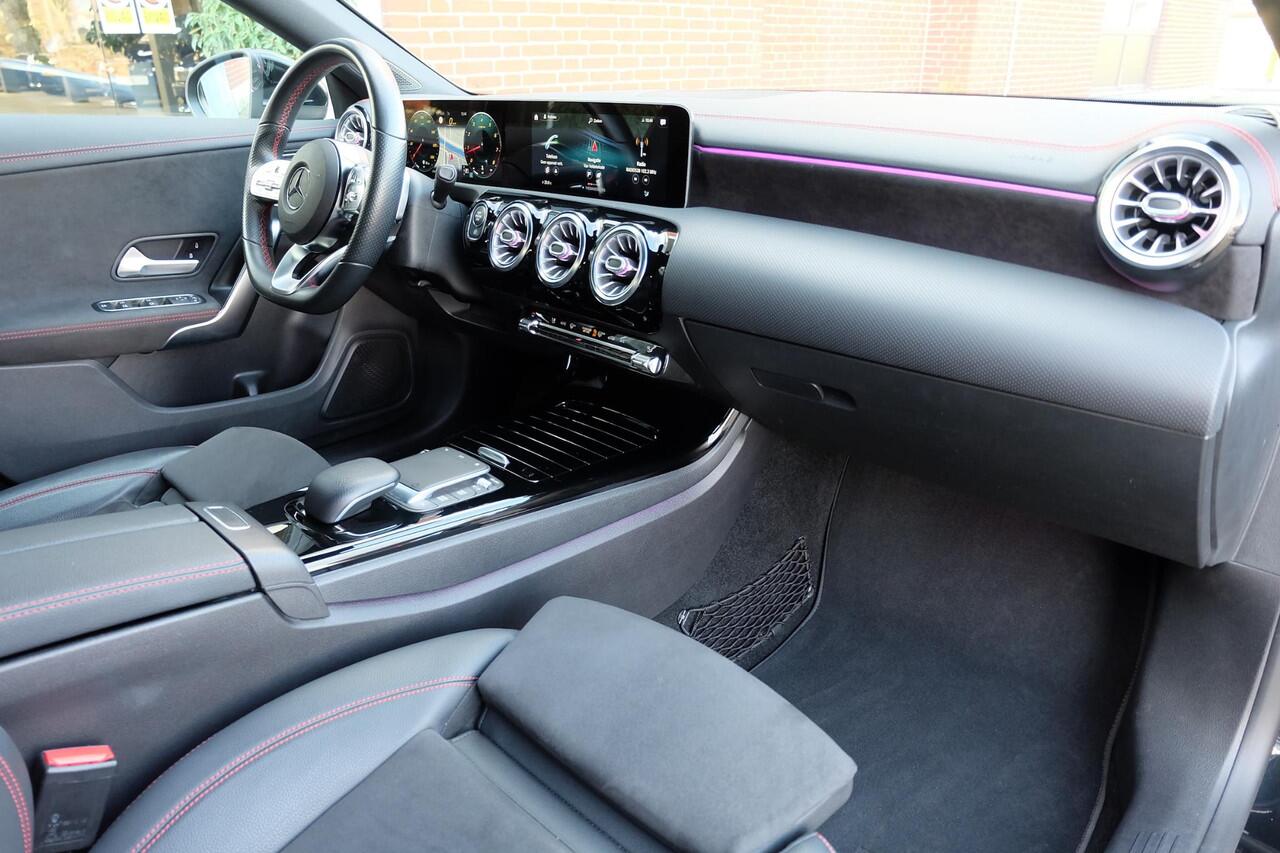 Mercedes-Benz CLA-KLASSE Shooting Brake 250 4MATIC Advantage / AMG Line / Camera / Dealeronderhouden