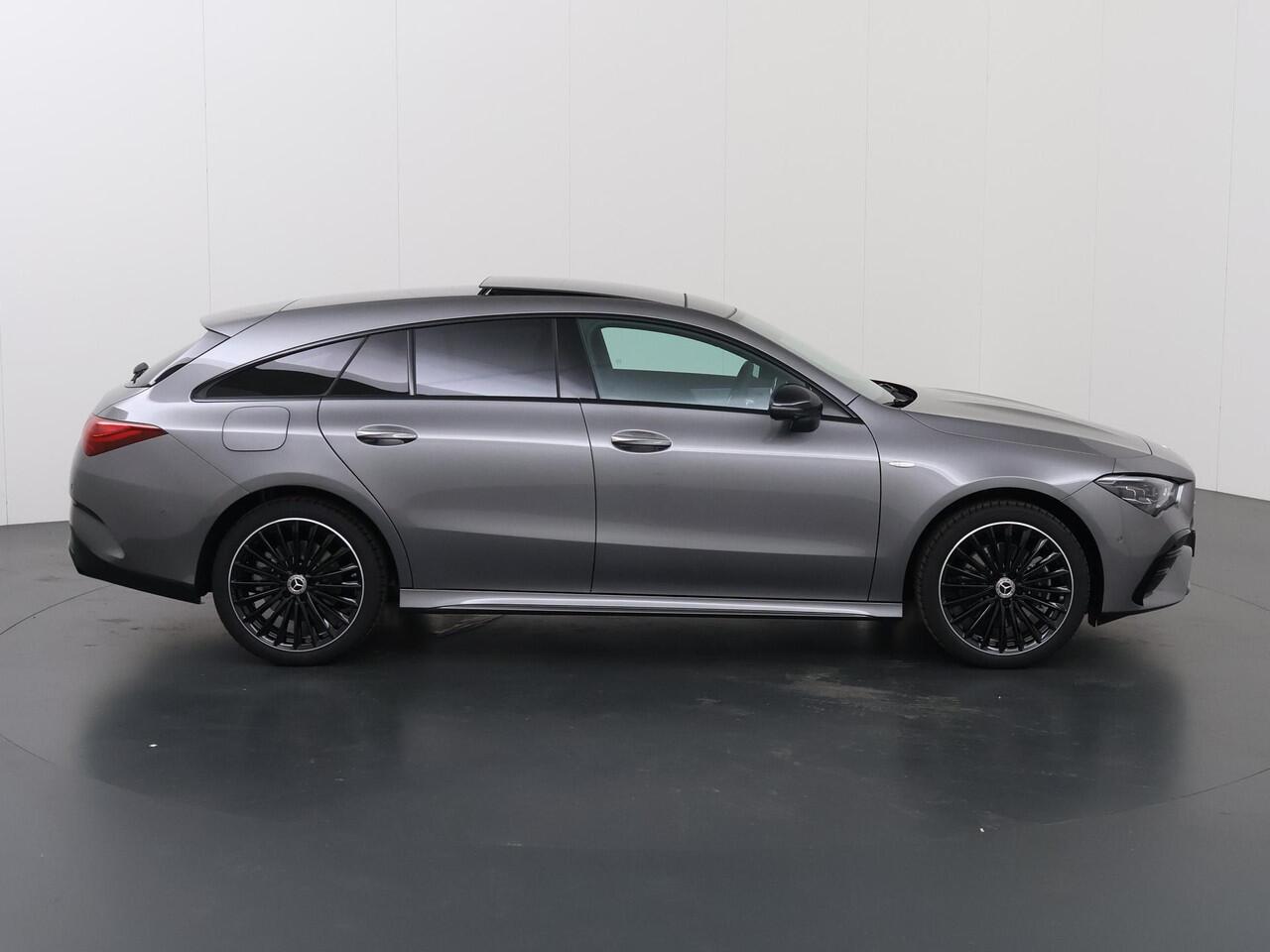 Mercedes-Benz CLA-KLASSE 250e Shooting Brake Business Solution AMG | Panoramaschuifdak | Nightpakket | 19 inch AMG-velgen| Verwarmde stoelen | Sfeerverlichting | LED koplampen |