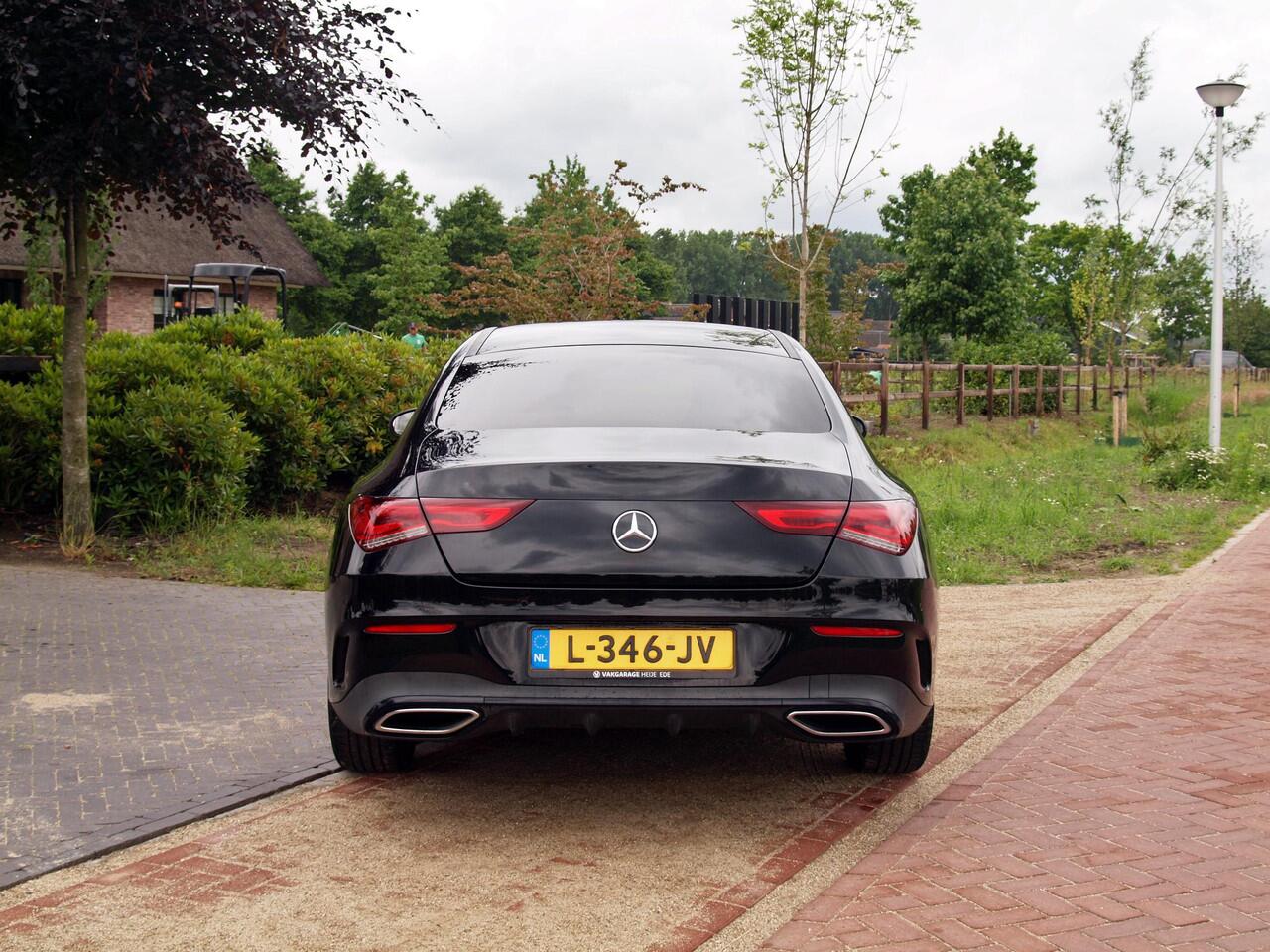 Mercedes-Benz CLA-KLASSE 180 Premium Plus | Amg-Pakket | Camera | Apple Carplay | Cruise Control | Nieuw Model |