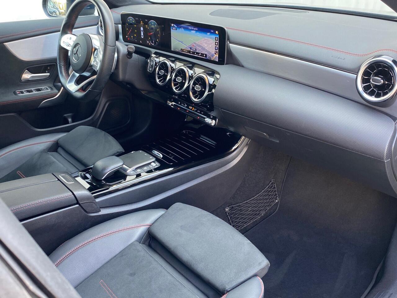 Mercedes-Benz CLA-KLASSE 200 Business Solution AMG