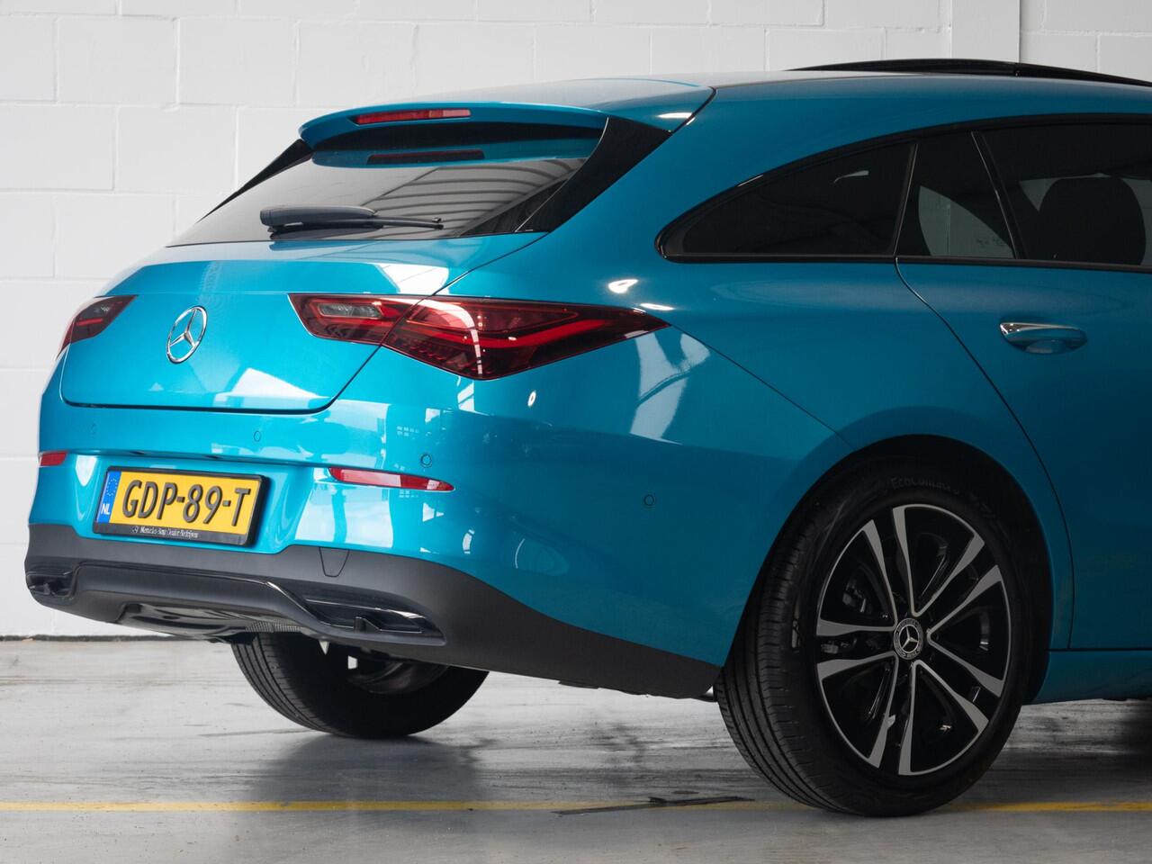 Mercedes-Benz CLA-KLASSE Shooting Brake 180 Luxury Line