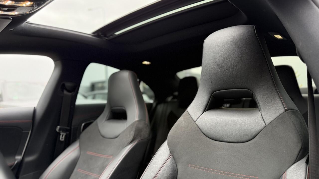 Mercedes-Benz CLA-KLASSE 180 Bns Solution | Pano | Sfeer | Camera