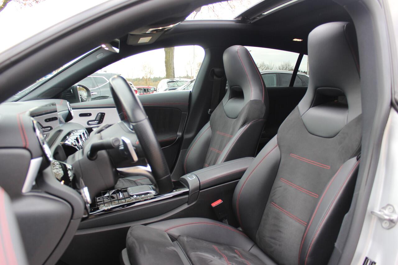 Mercedes-Benz CLA-KLASSE Shooting Brake 200 Business Solution AMG / Trekhaak / Panoramadak / Camera / Memory seats / Keyless / 18'' / Sfeerverlichting / Matrix LED / Navigatie / Stoelverwarming / Cruise Control