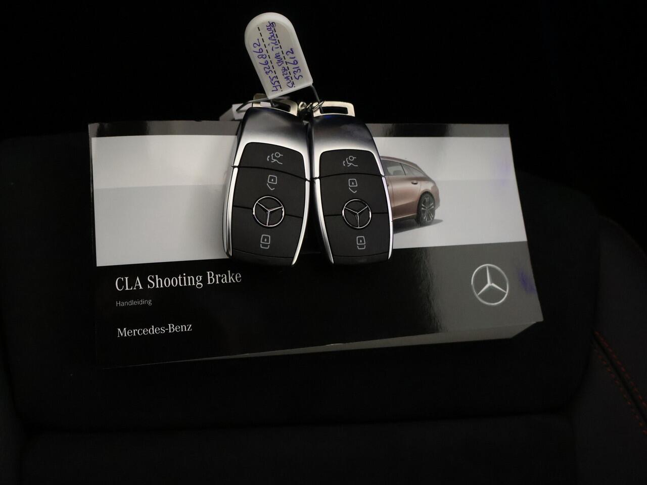 Mercedes-Benz CLA-KLASSE Shooting Brake 250 e Star Edition AMG Line | Trekhaak | Nightpakket | Antidiefstalpakket GUARD 360° Plus | 360°-camera | 19 inch Multispaaks AMG velgen | Head-up display | KEYLESS GO-comfortpakket | Smartphone integratie |