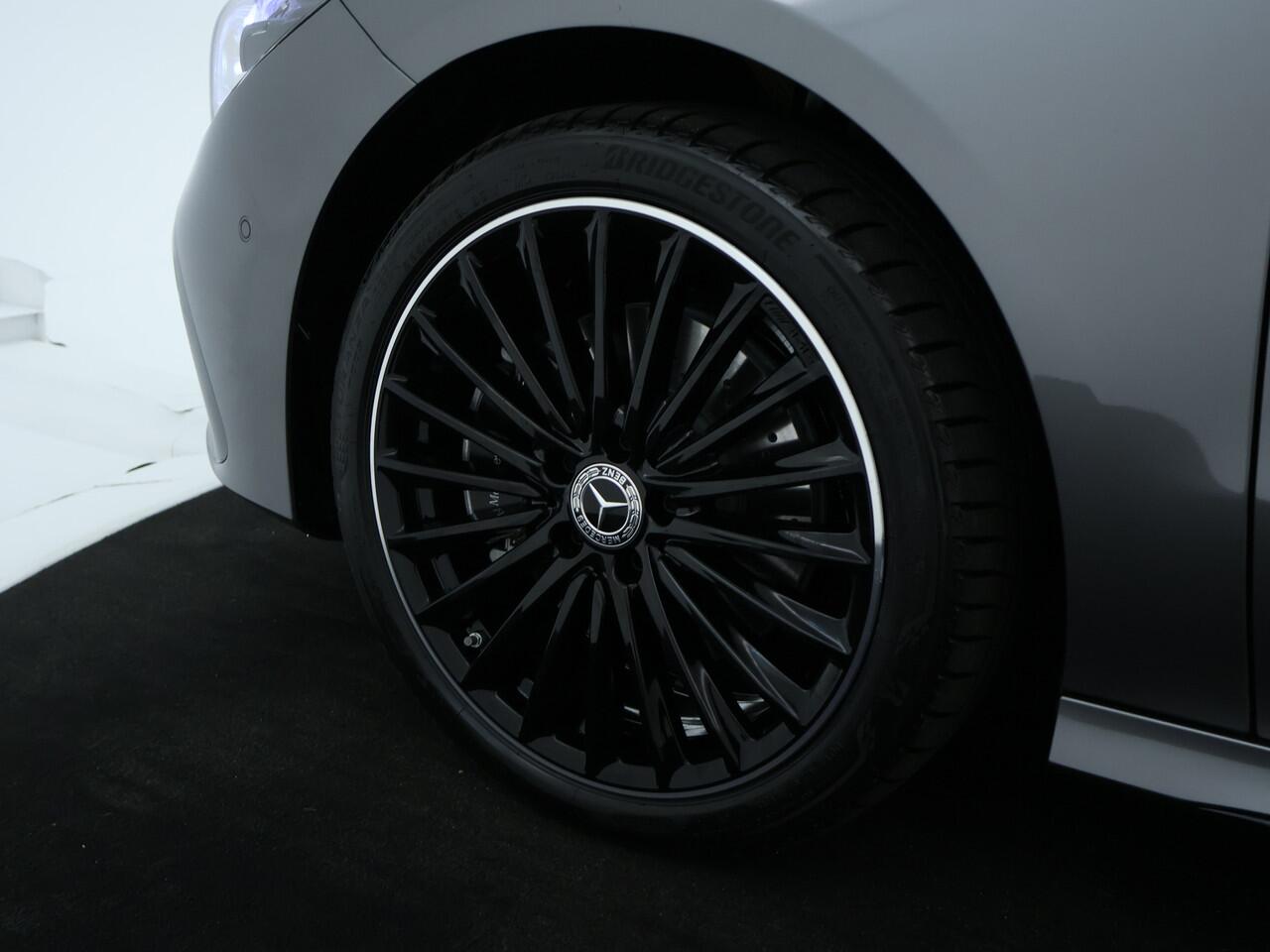 Mercedes-Benz CLA-KLASSE Shooting Brake 250 e Business Solution AMG | Trekhaak | AMG Line Plus pakket | Nightpakket | Parkeerpakket met 360°-camera | Antidiefstalpakket GUARD 360° Plus | EASY PACK achterklep | KEYLESS-GO |