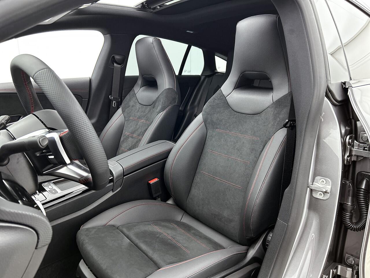 Mercedes-Benz CLA-KLASSE Shooting Brake 250 e Business Solution AMG | Nightpakket | Dodehoekassistent | Panoramaschuifdak | Multibeam LED | EASY PACK achterklep | Sfeerverlichting | Smartphone integratie | KEYLESS-GO comfortpakket |