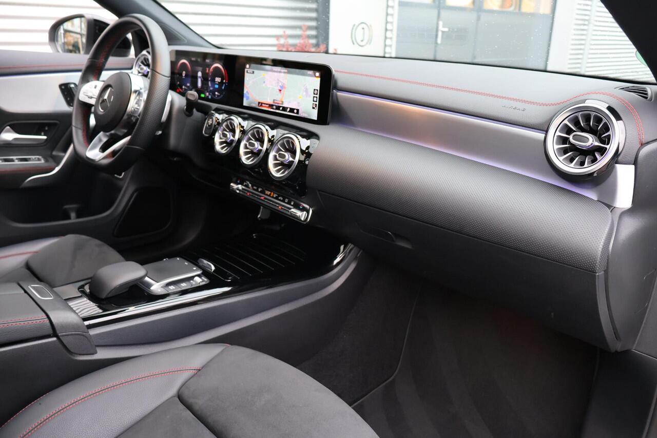 Mercedes-Benz CLA-KLASSE Shooting Brake 250e Business Solution AMG Limited 1e Eigenaar | Dealer Onderh | NL-Auto | BTW | Pano | Sfeer | WideScreen | Memory | Stoelverwarming | Elek Stoel/Klep | Matrix Led | 2 LaadKabels | Climate | Navi | Cruise | PDC