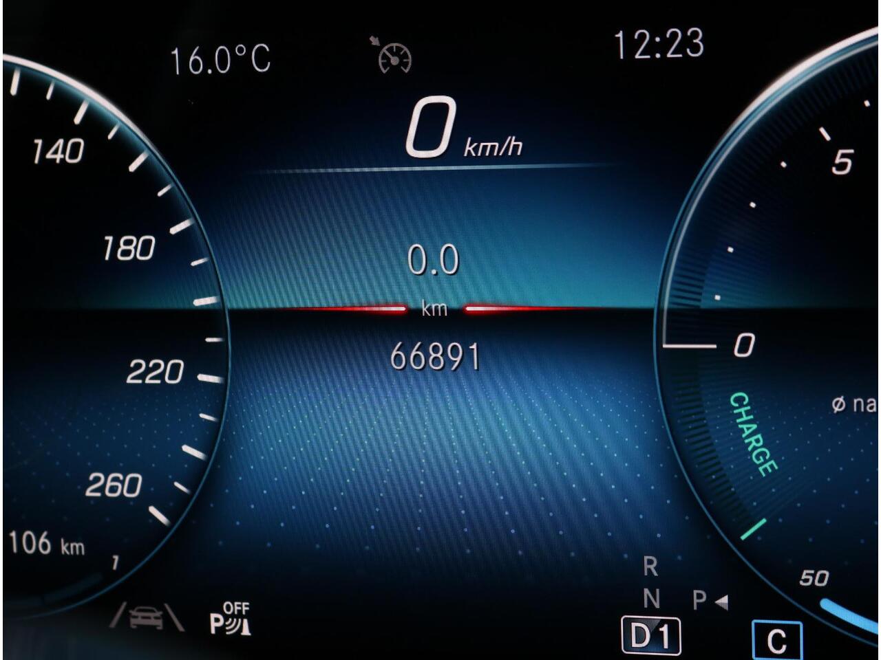 Mercedes-Benz CLA-KLASSE 180 Shooting Brake AMG Line | Panoramadak | Sfeerverlichting