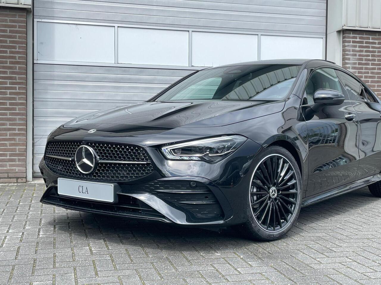 Mercedes-Benz CLA-KLASSE 180 AMG Line | Premium Pakket | Night Pakket | Panoramadak | MULTIBEAM LED koplampen | Dodehoekassistent | Advanced Sound System | Sfeerverlichting | Stoelverwarming |