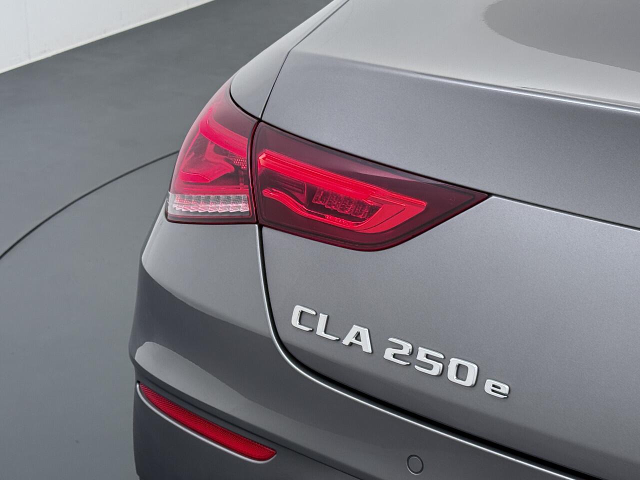 Mercedes-Benz CLA-KLASSE CLA 250 e Coupé AMG Line Night | Pano Multibeam Sound Night