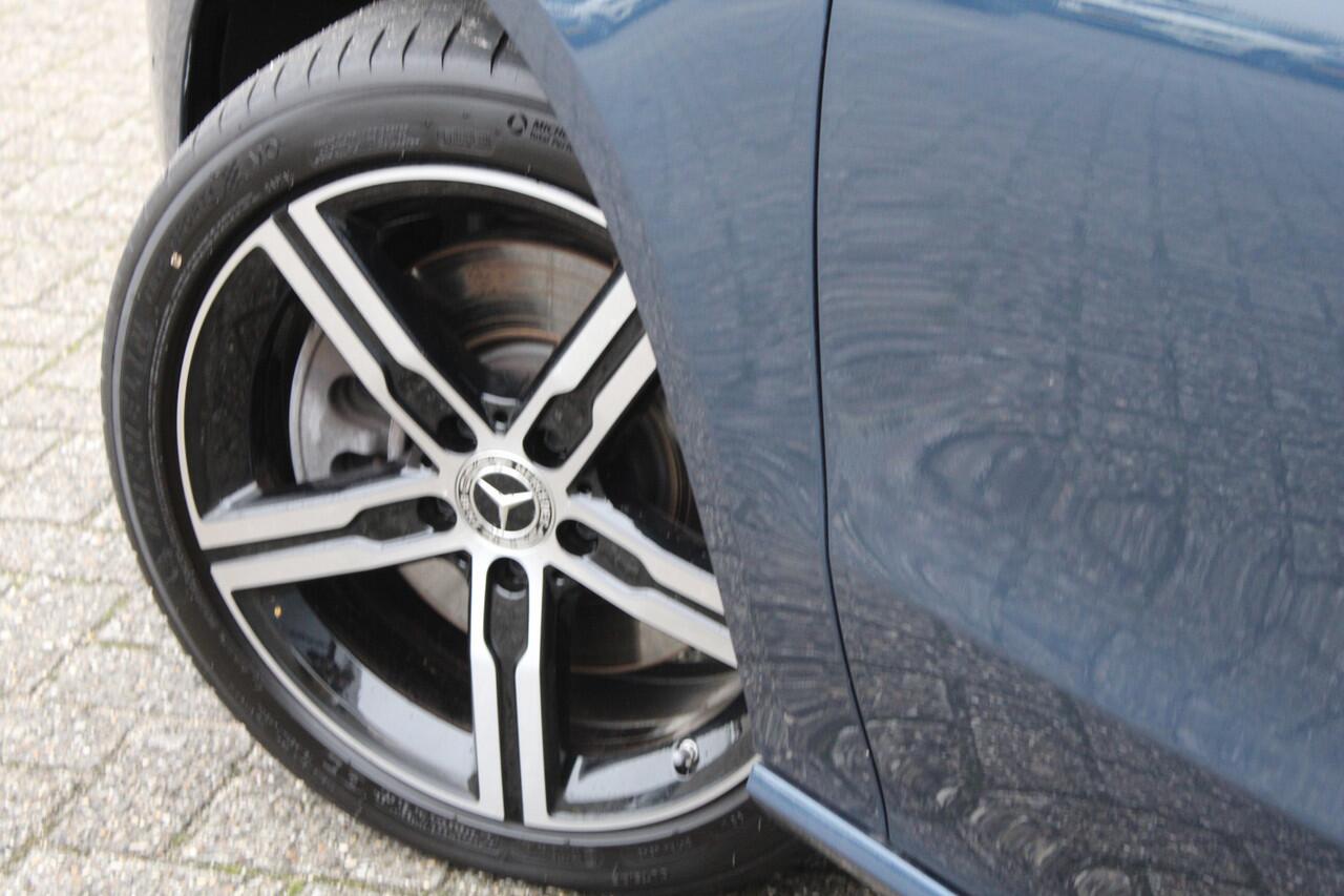 Mercedes-Benz CLA-KLASSE Shooting Brake 250e AUT8 Advantage DISTRONIC SFEER HEAD-UP CARPLAY 18''
