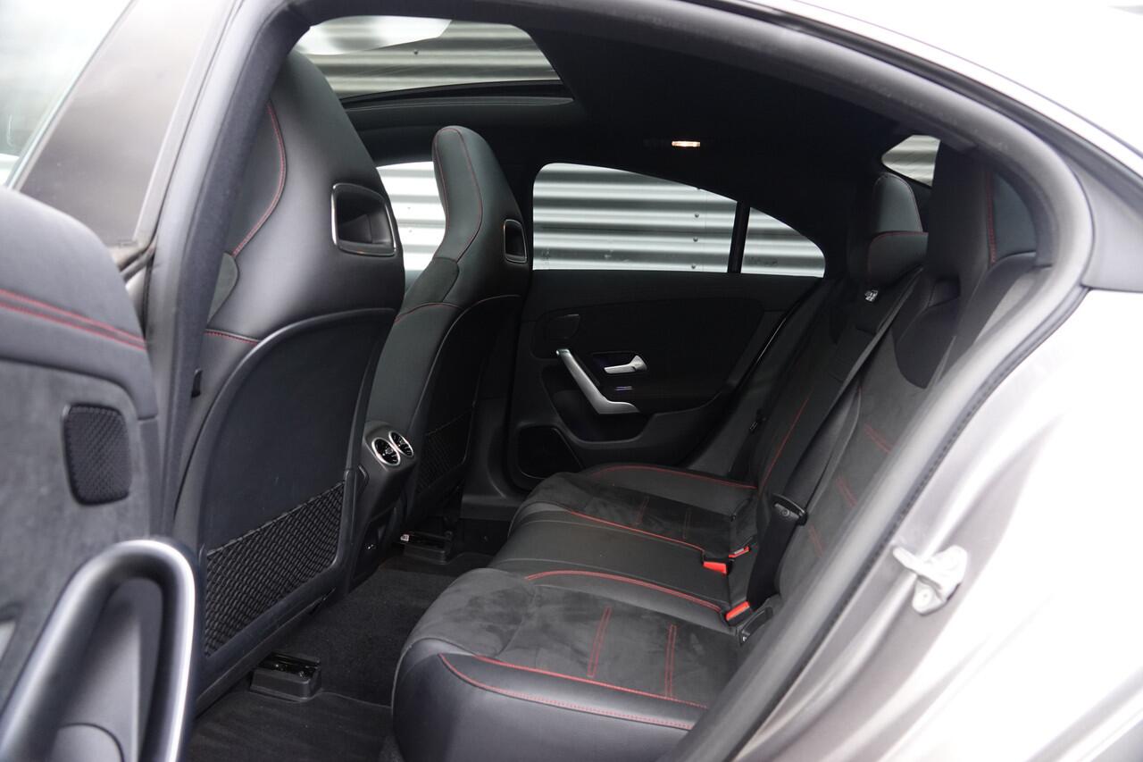 Mercedes-Benz CLA-KLASSE 250 e Business Solution AMG Limited | Night | Pano | Burmester | Memory | Sfeer | Camera |