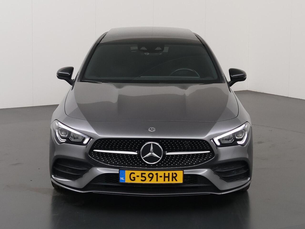 Mercedes-Benz CLA-KLASSE Shooting Brake 180 Advantage | AMG | Night | Panoramadak | Widescreen | Stoelverwarming |