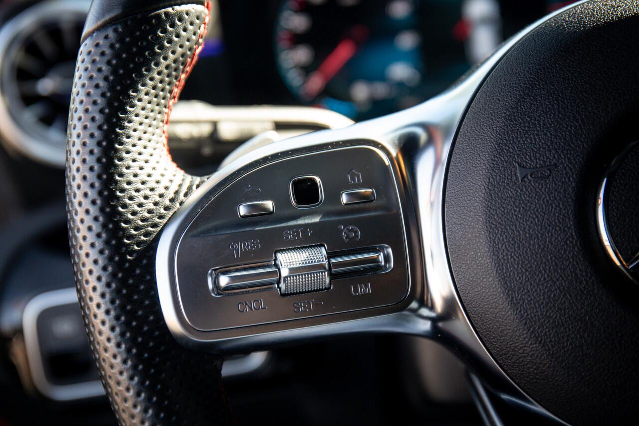 Mercedes-Benz CLA-KLASSE Shooting Brake 250 e AMG Line , Panorama dak, Camera, Sfeerverlichting,