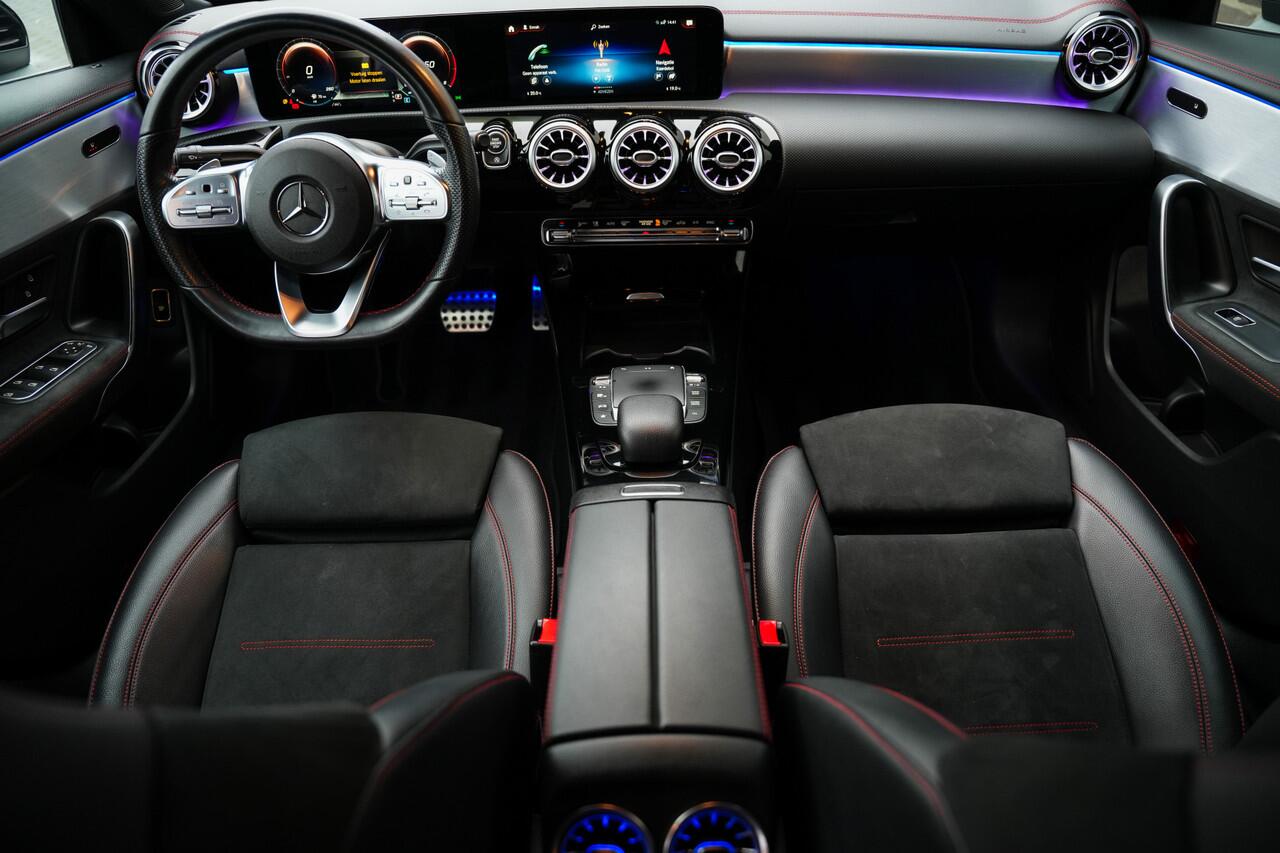 Mercedes-Benz CLA-KLASSE 180 136 pk Business Solution Luxury AMG-Sportpakket / Sfeer-Verl./ Led-Koplamp/ Sport-Stoelen/ Stoel.Verw/ Camera/ 18'' LMV