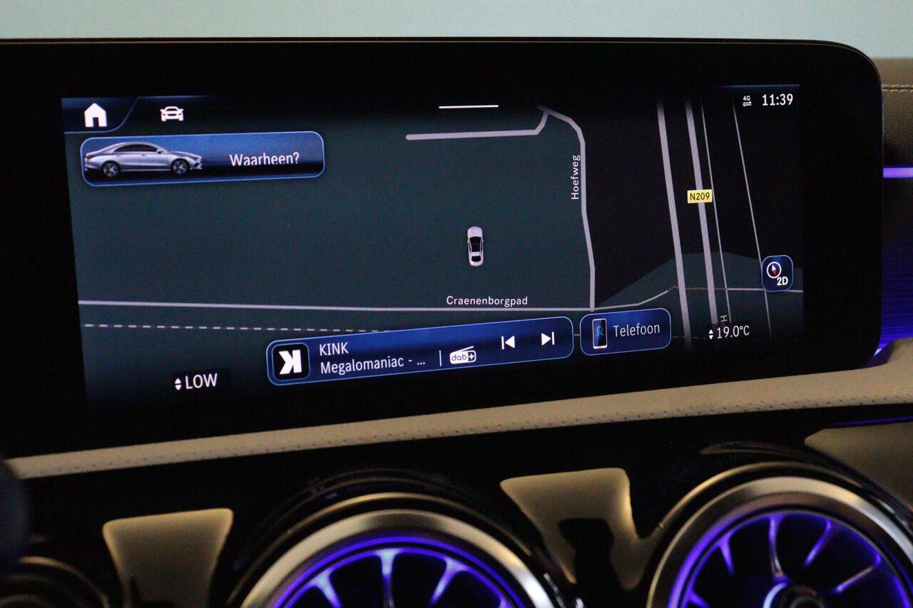 Mercedes-Benz CLA-KLASSE 180 Luxury Line Automaat | NAVI | 360-CAMERA | ADAP CRUISE | STOELVERW | AMBIENT-LIGHT |