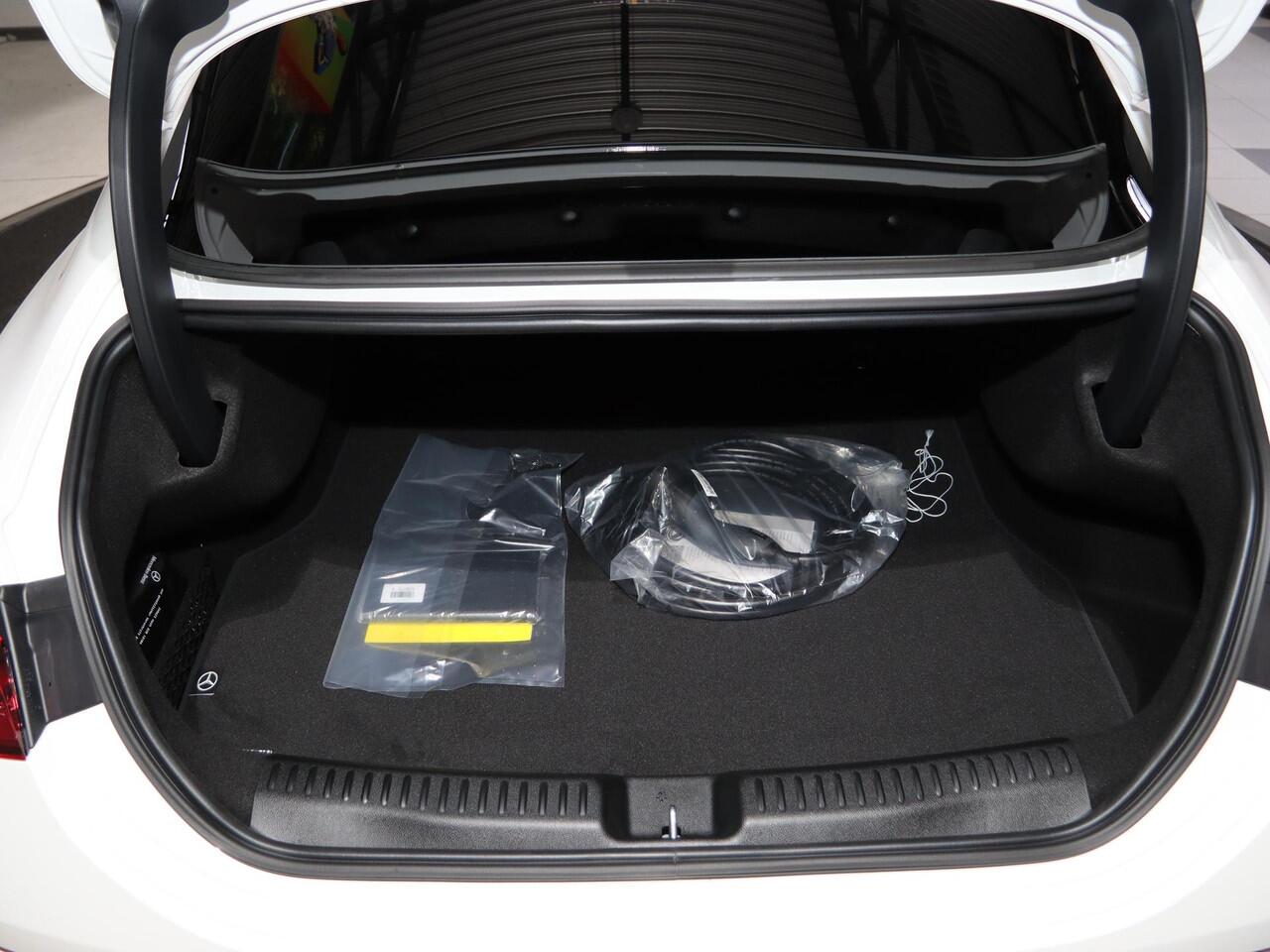 Mercedes-Benz CLA-KLASSE 250+ Launch Edition 85 kWh | Night | Panoramadak | DISTRONIC | Achteruitrijcamera | Dodehoekassistent |