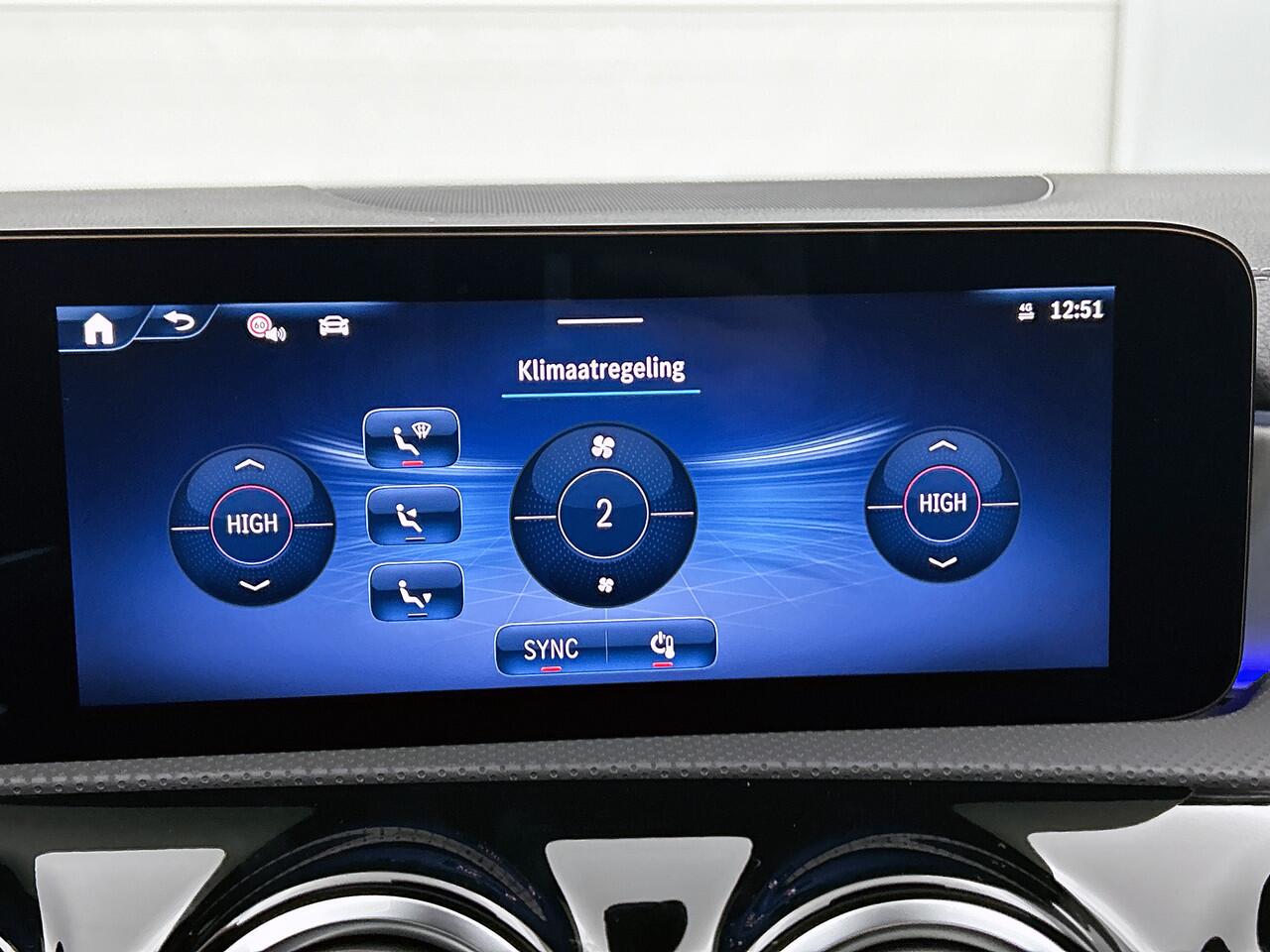 Mercedes-Benz CLA-KLASSE 180 Business Solution AMG | AMG Line Plus pakket | 360° camera | Head-up Display | Augmented Reality navigatie | Memorypakket | Panoramaschuifdak | 19 inch AMG velgen | Sierdelen aluminium |