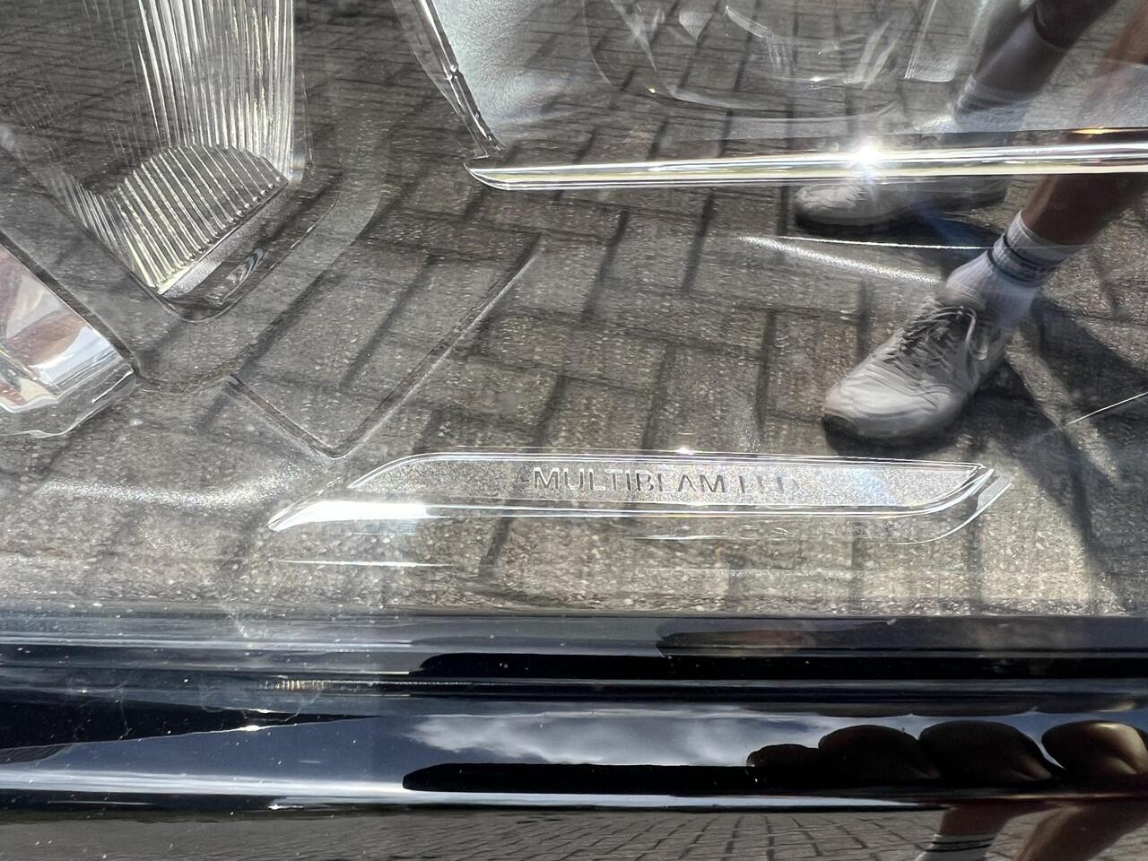 Mercedes-Benz CLA-KLASSE 180 AMG Panorama Multibeam Matrix 19 Inch