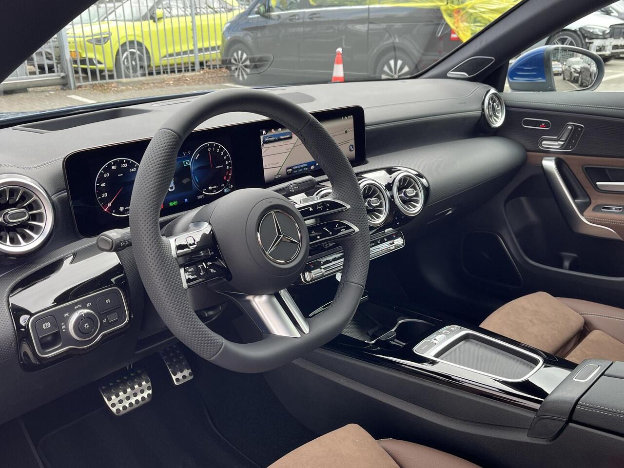 Mercedes-Benz CLA-KLASSE 250 e AMG | Premium Plus