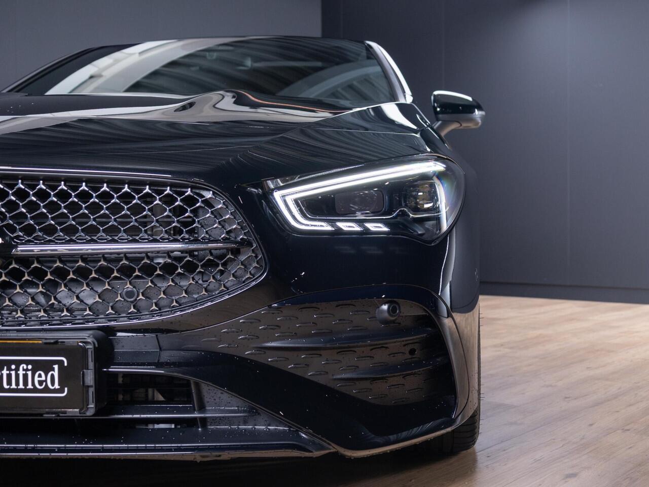 Mercedes-Benz CLA-KLASSE Shooting Brake 180 Star Edition LIMITED Panorama dak | Trekhaak