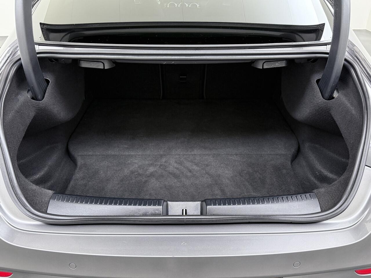 Mercedes-Benz CLA-KLASSE CLA 250 e Coupé AMG Line Night | Pano Multibeam Sound Night