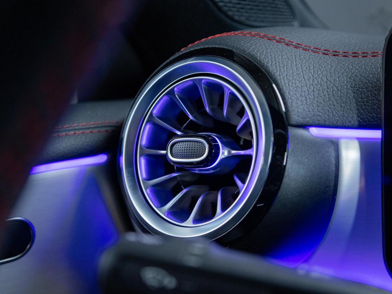 Mercedes-Benz CLA-KLASSE Coupé 180 Star Edition AMG Line Panorama dak