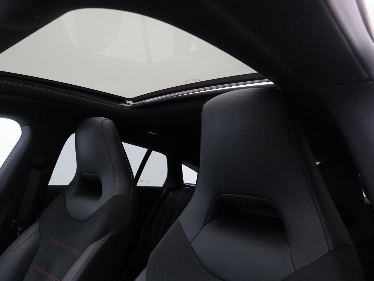 Mercedes-Benz CLA-KLASSE Shooting Brake 180 Business Solution AMG | PANO | MEMORY | SFEERVERLICHTING | CAMERA | STOELVERW.