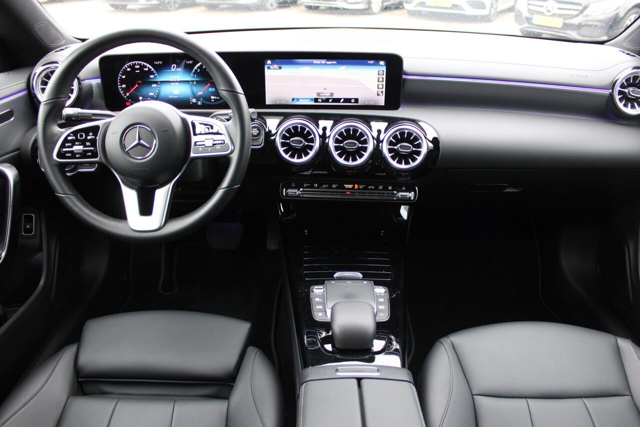Mercedes-Benz CLA-KLASSE 250e AUT8 Premium NIGHT PAKKET LEDER SFEER WIDESCREEN CAMERA 18''