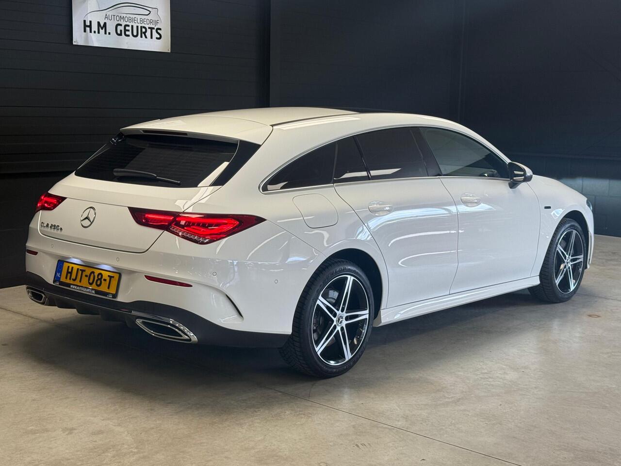 Mercedes-Benz CLA-KLASSE Shooting Brake 250e Amg Line Pano Navi Camera Led Zeer Compleet! 56dkm!