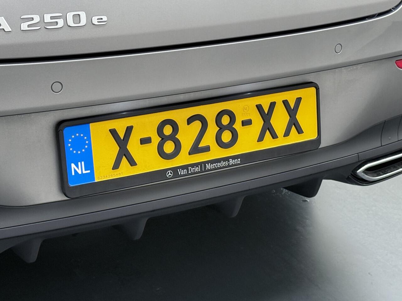 Mercedes-Benz CLA-KLASSE CLA 250 e Coupé AMG Line Night | Pano Multibeam Sound Night