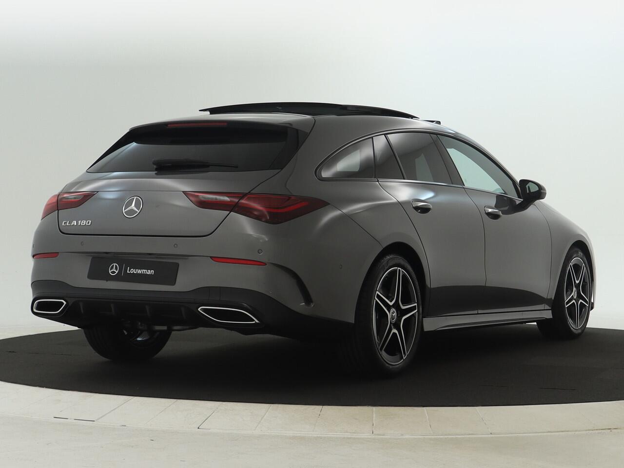 Mercedes-Benz CLA-KLASSE Shooting Brake 180 AMG Line LIMITED | Nightpakket | Parkeerpakket met achteruitrijcamera | KEYLESS GO | Dodehoekassistent | USB pakket plus | EASY PACK achterklep | MULTIBEAM LED | Verwarmde stoelen vooraan |