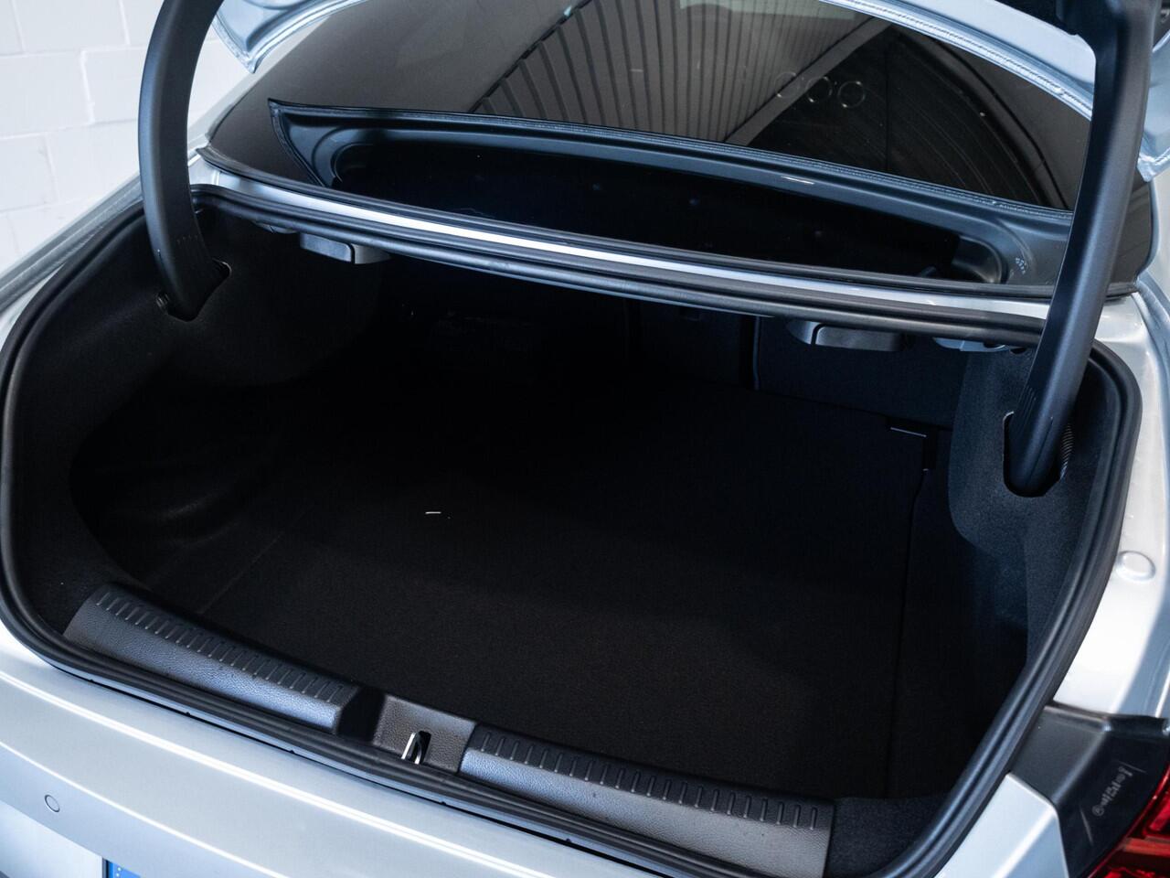 Mercedes-Benz CLA-KLASSE Coupé 180 Star Edition AMG Line Panorama dak