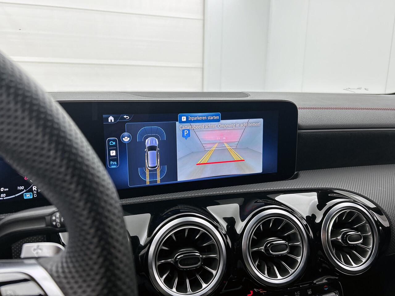 Mercedes-Benz CLA-KLASSE Shooting Brake 250 e Star Edition | AMG Line | Night Pakket | Sfeerverlichting | Dodehoek Assist | Achteruitrijcamera | Ledkoplampen. Inclusief 24 maanden MB Certified garantie voor Europa.