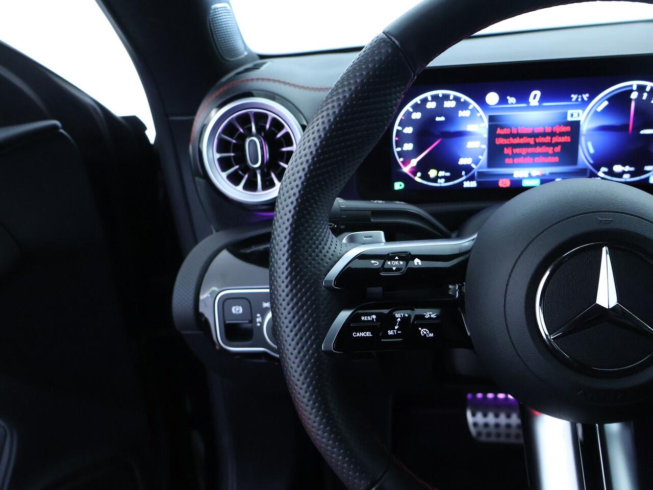 Mercedes-Benz CLA-KLASSE 250 e AMG Plug-In Hybride AMG LIne | Night PAkket | 19 Inch AMG Velgen | Dodehoek Assist | Multibeam Koplampen | 11kW Laden. Inclusief 48 maanden MB Certified garantie voor Europa.