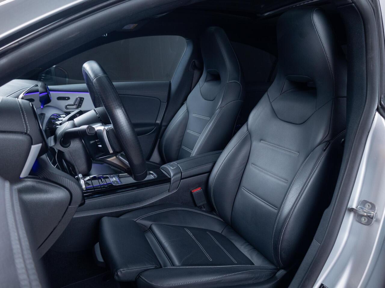 Mercedes-Benz CLA-KLASSE Coupé 250 e AMG Line Panorama dak