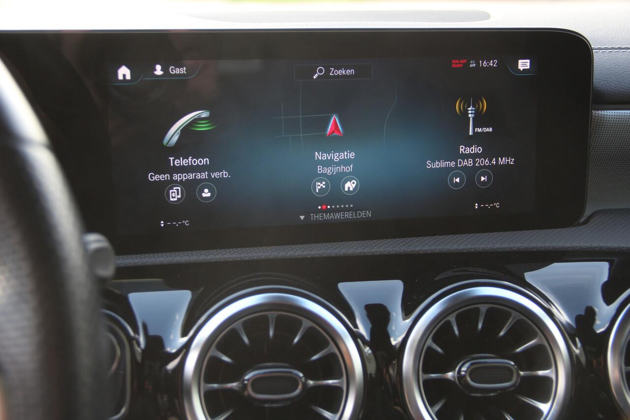 Mercedes-Benz CLA-KLASSE Shooting Brake 250e AMG Line Edition | Panoramadak | Distronic+ | Memory | Widescreen | 360 Camera | CarPlay | Keyless Go | Sfeerverlichting | Matrix LED | Stoelverw | Navi | Spooassistent | .....