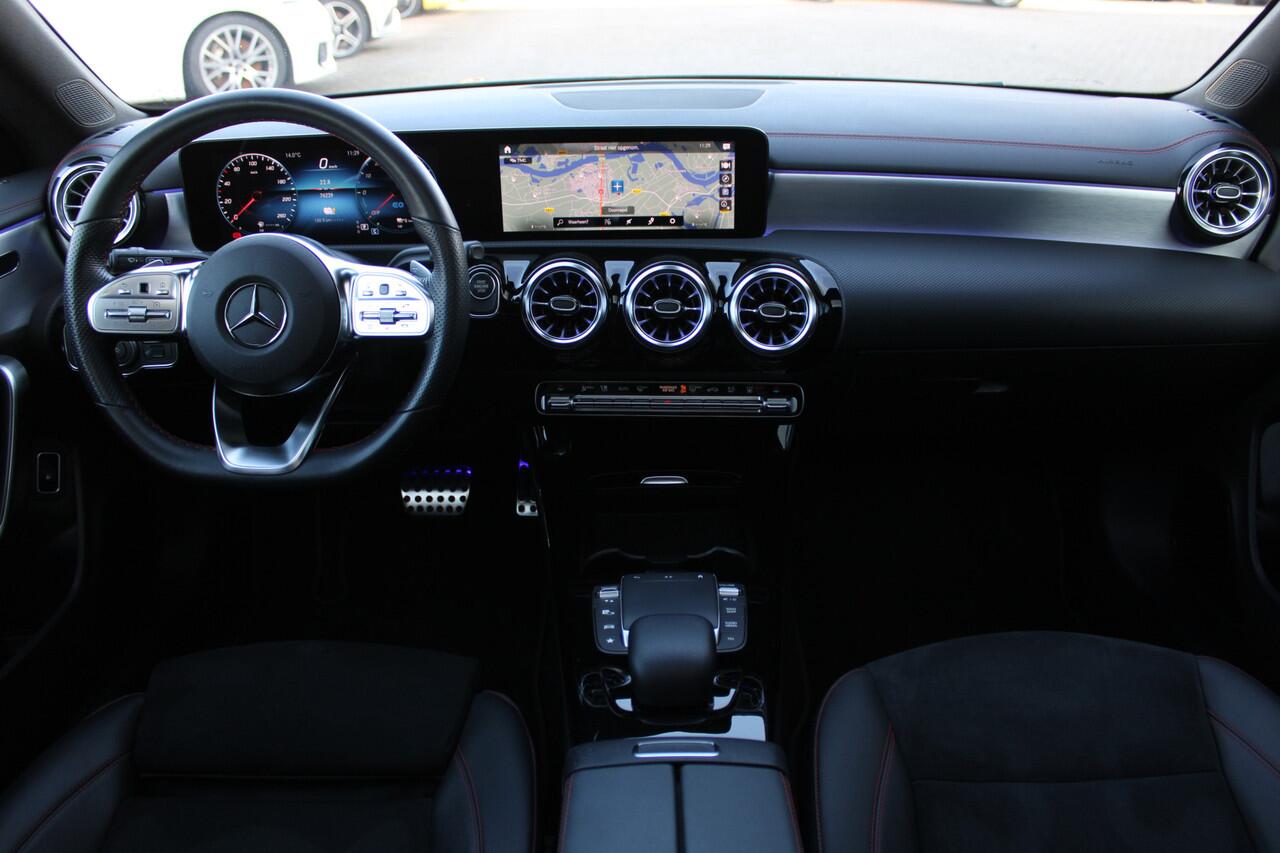 Mercedes-Benz CLA-KLASSE Shooting Brake 250e AUT8 AMG Limited PANORAMADAK SFEER WIDESCREEN CARPLAY KEY-LESS GO