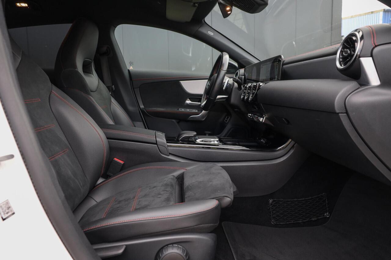 Mercedes-Benz CLA-KLASSE Shooting Brake 200 AMG ? LED ? Camera ? CarPlay