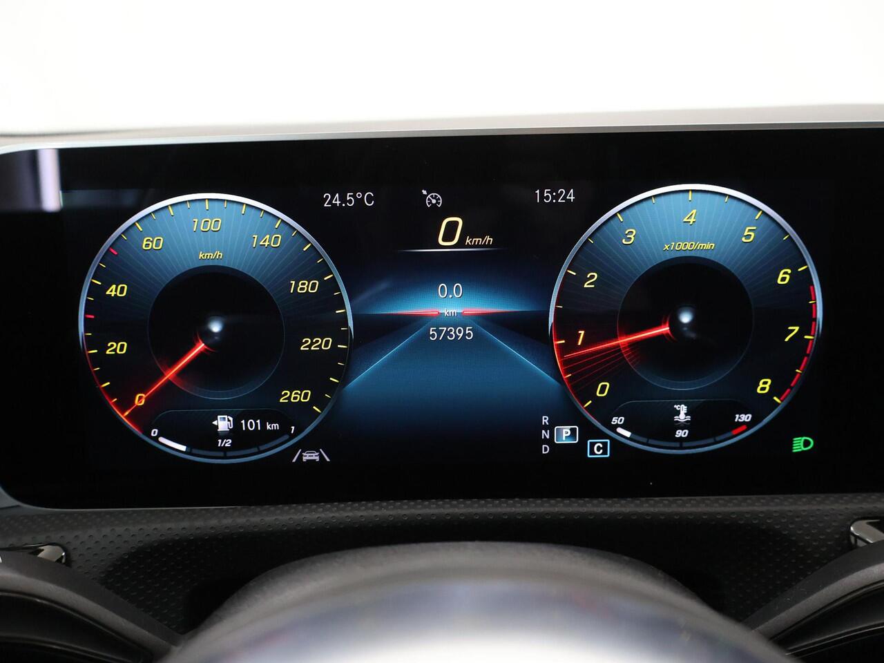 Mercedes-Benz CLA-KLASSE Shooting Brake 180 Advantage | AMG | Night | Panoramadak | Widescreen | Stoelverwarming |