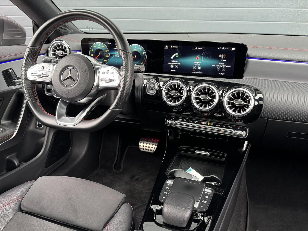 Mercedes-Benz CLA-KLASSE SHOOTING BRAKE 200 BUSINESS SOLUTION AMG I SFEERVERLICHTING I SCHUIFDAK I MEMORY SEATS I P-CAMERA