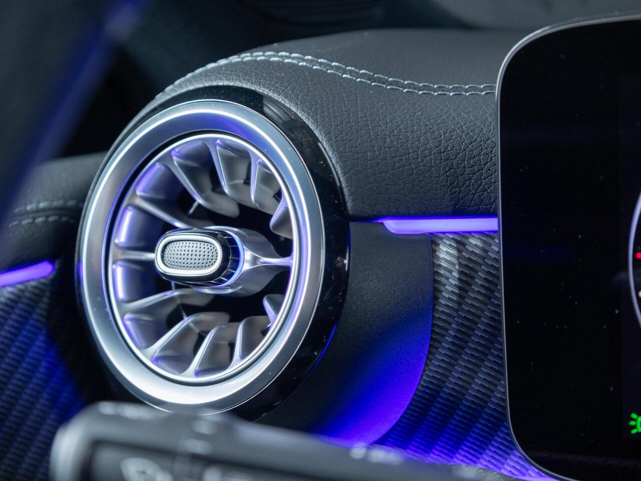 Mercedes-Benz CLA-KLASSE Shooting Brake 200 Luxury Line Panorama dak