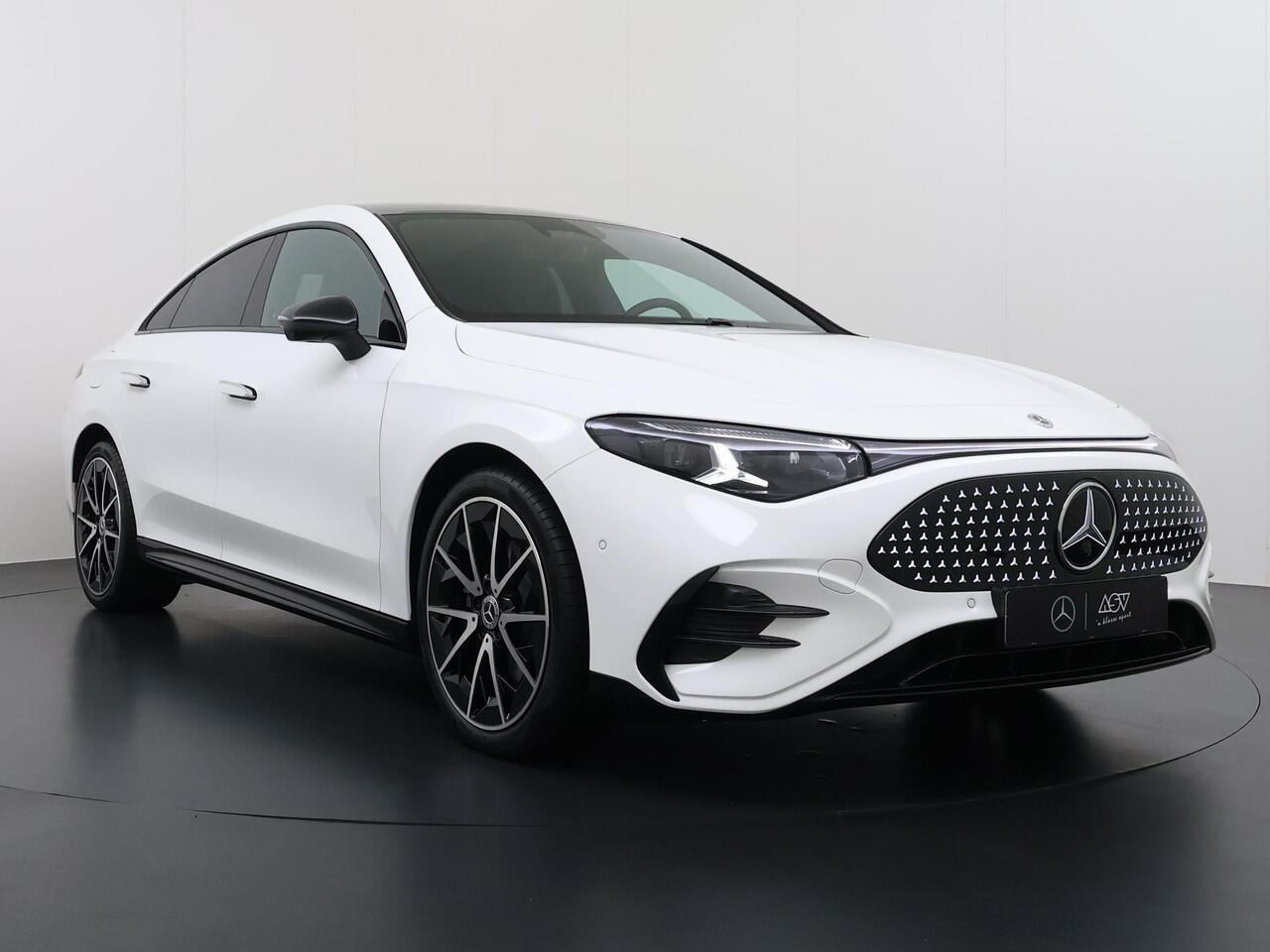 Mercedes-Benz CLA-KLASSE 250+ Launch Edition 85 kWh Accu | Trekhaak Wegklapbaar | Memorystoelen | Warmtepomp | Multibeam Led | Stoelverwarming Voorin | Distronic Cruise Control | Achteruitrijcamera | Nightpakket | Dodehoekassistent