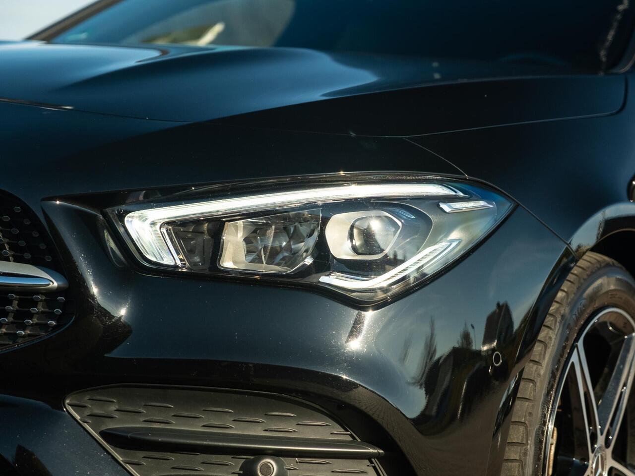 Mercedes-Benz CLA-KLASSE Shooting Brake AMG Line 190pk Aut | Night, Light, Park, Seat pack | Camera | Full Adap LED | Navi 10,25'' pack